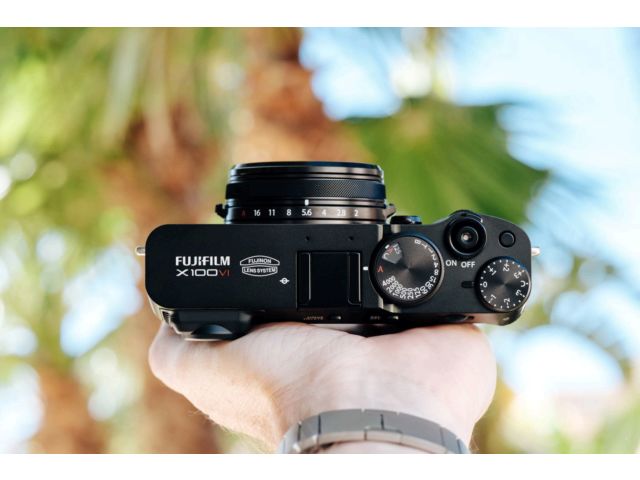 Fujifilm Compact Hybrid Camera